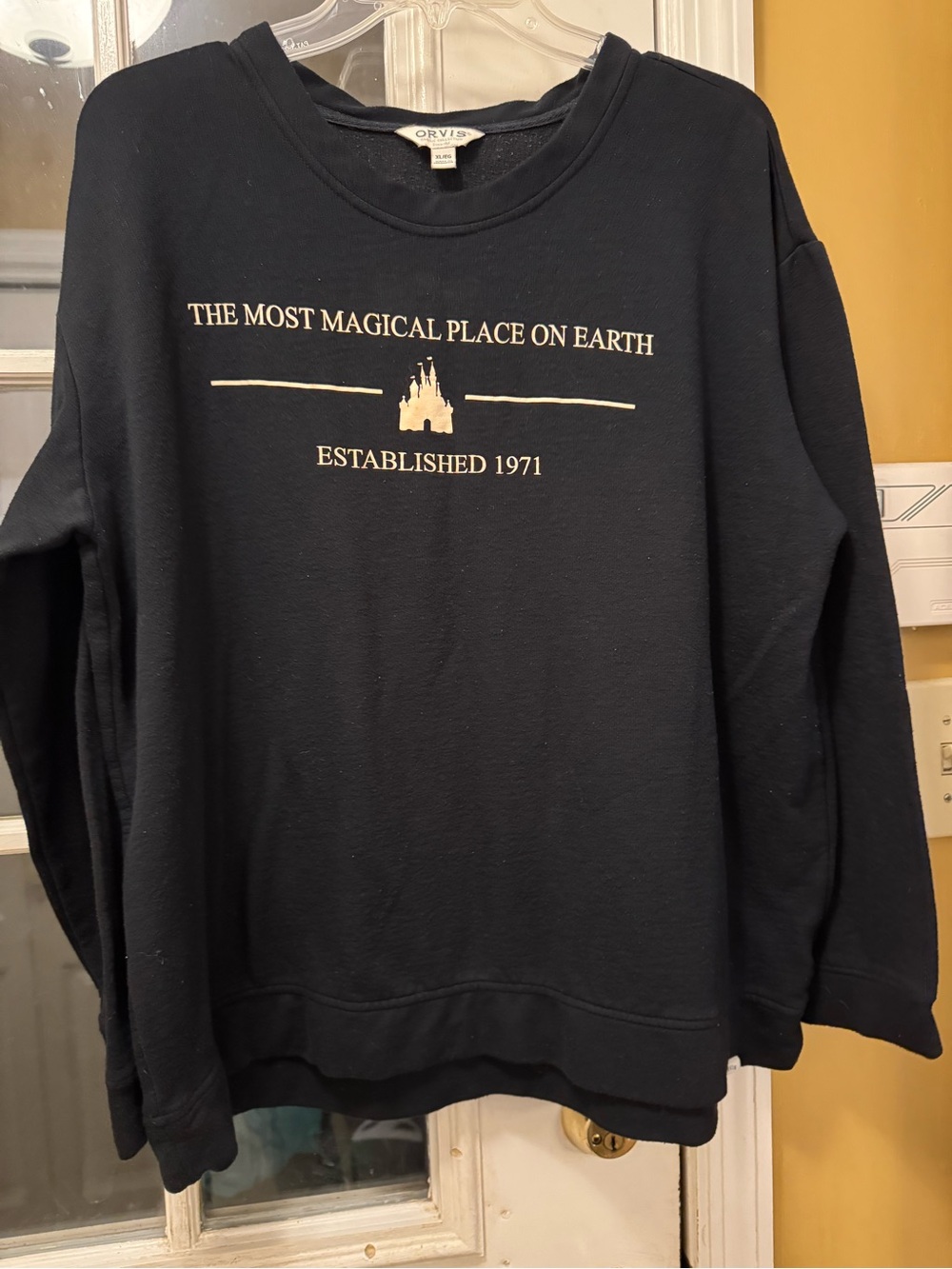 Orvis Established 1971 Disney Sweatshirt  Women Most Magical Place On Earth XL